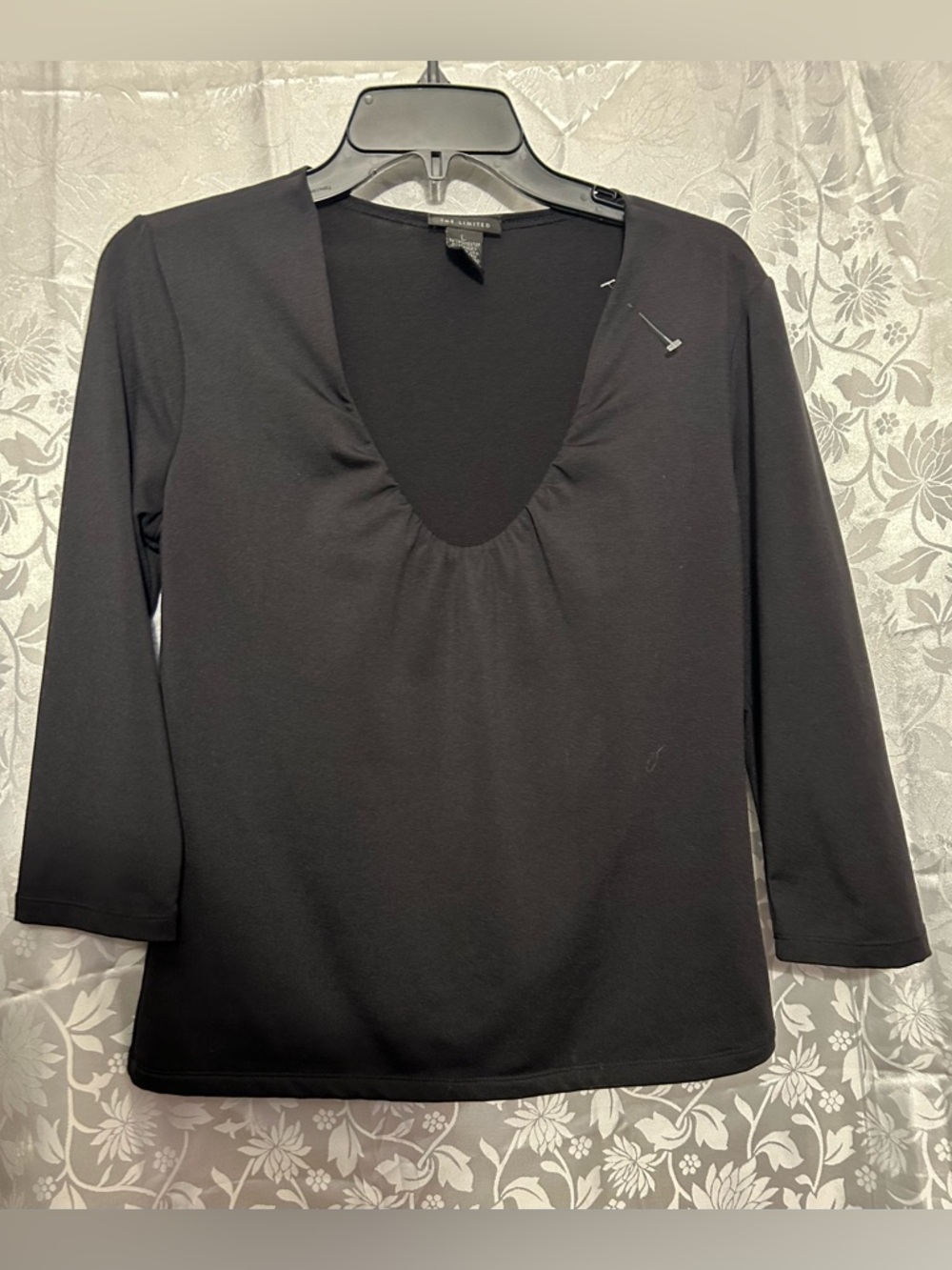 The Limited Black V-Neck 3/4 Sleeve Blouse.